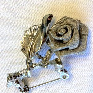 Flower brooch